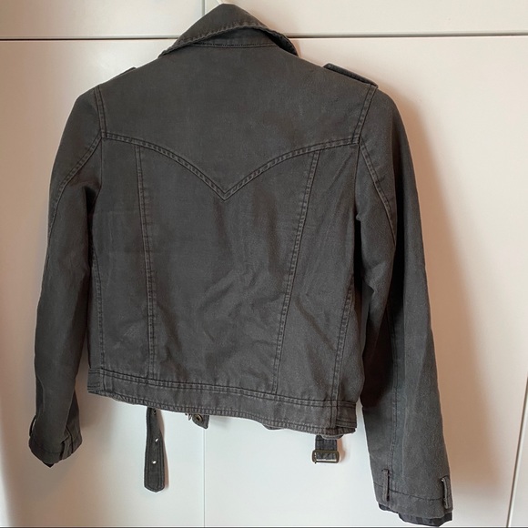 Grey Jacket - Picture 4 of 4